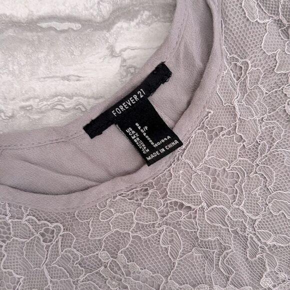 FOREVER 21 Lace Cropped Top - Picture 4 of 4